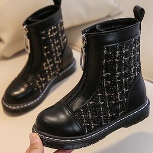 Houndstooth Front Zipper Boots By Liv and Mia. Size 10 (27) Toddler girl. EUC